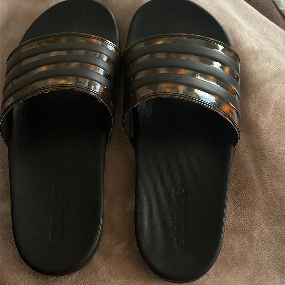 Brand New no box Adidas Slides Tortoise details